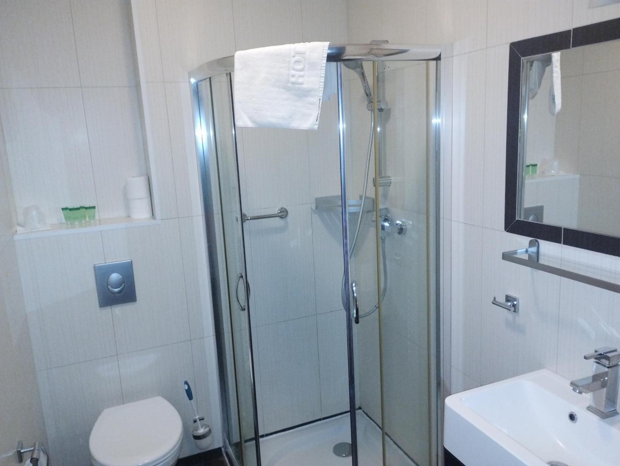 Penzion Plazowy Boss Z Restauracja 50 Metrow Od Morza