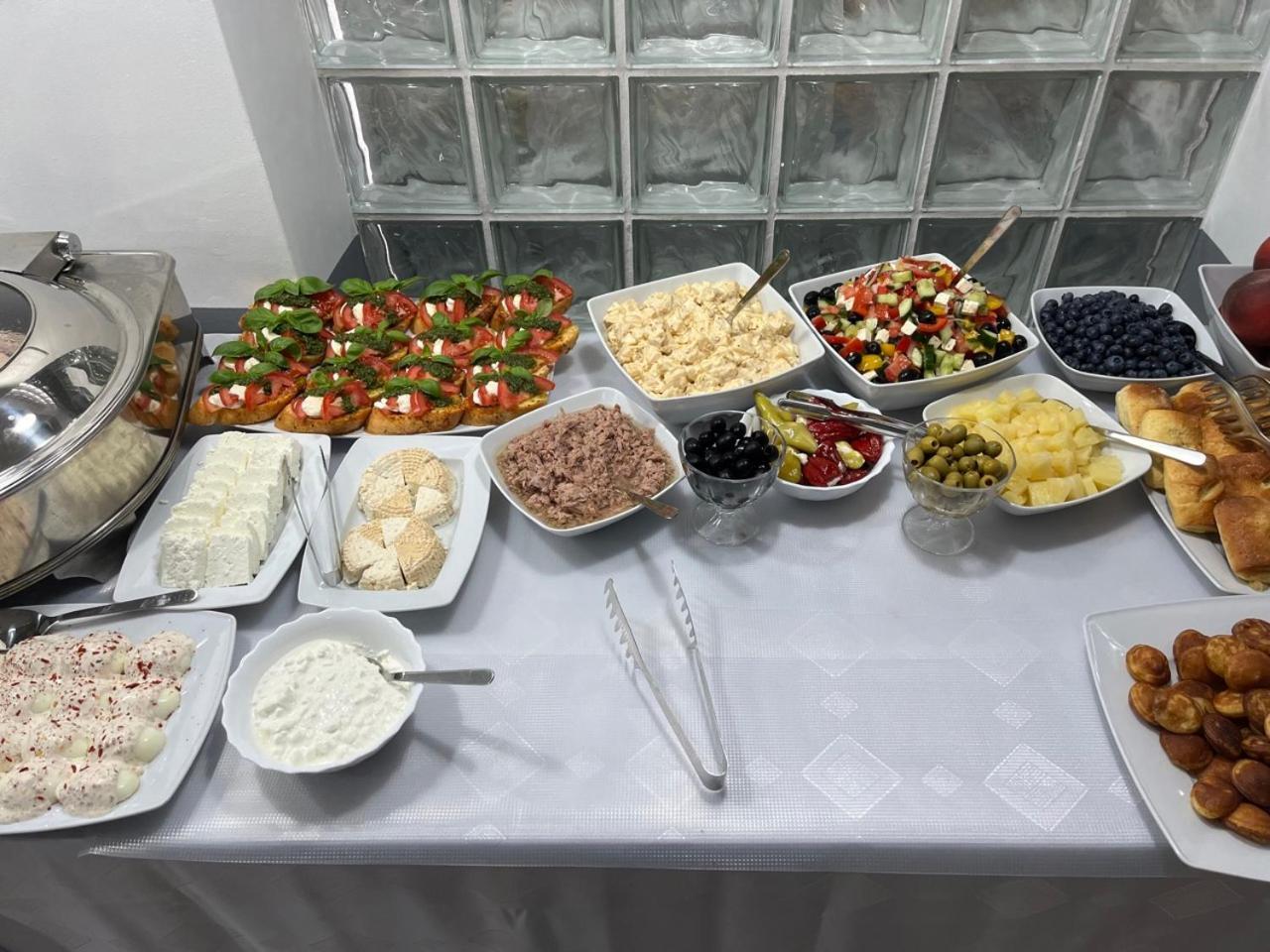 Plazowy Boss Z Restauracja 50 Metrow Od Morza