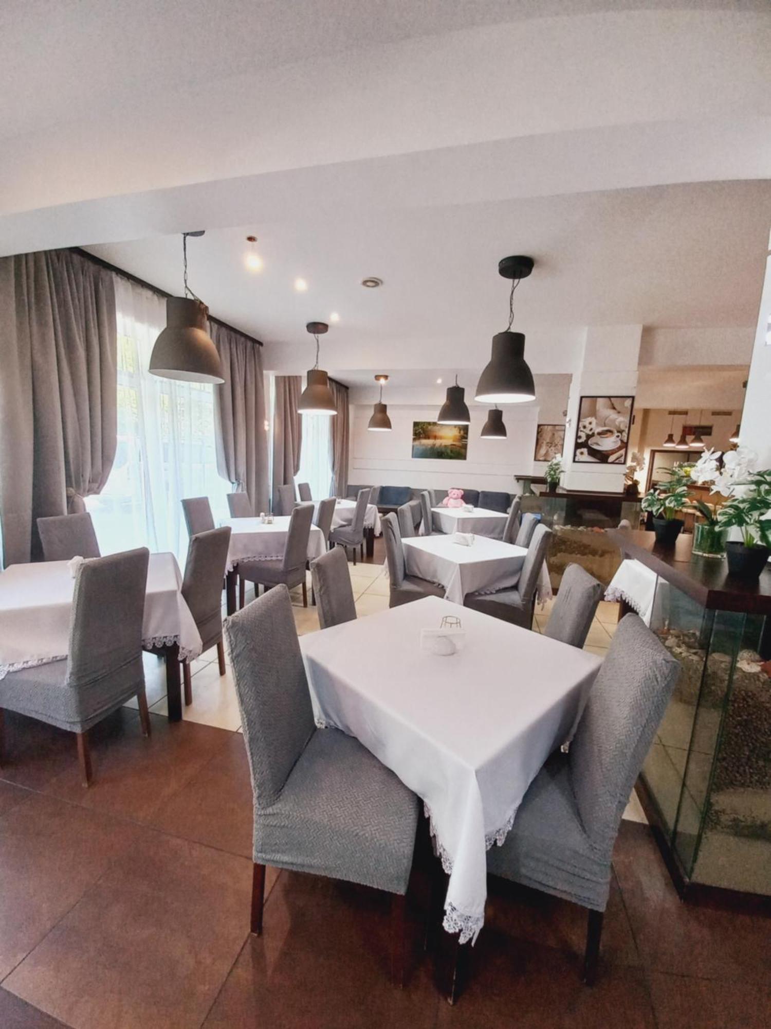 Plazowy Boss Z Restauracja 50 Metrow Od Morza Penzion 2*