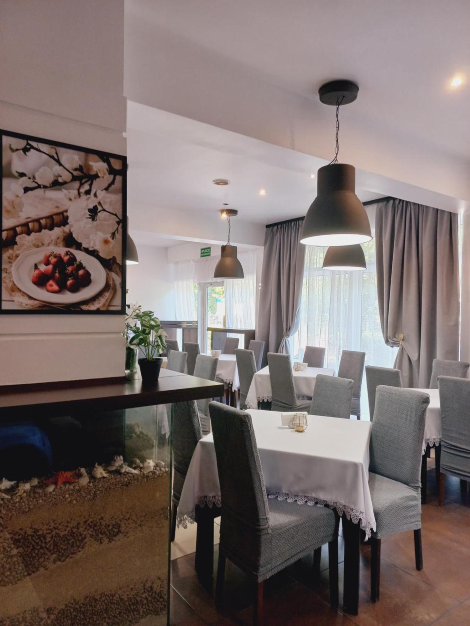 Plazowy Boss Z Restauracja 50 Metrow Od Morza Penzion Dziwnów