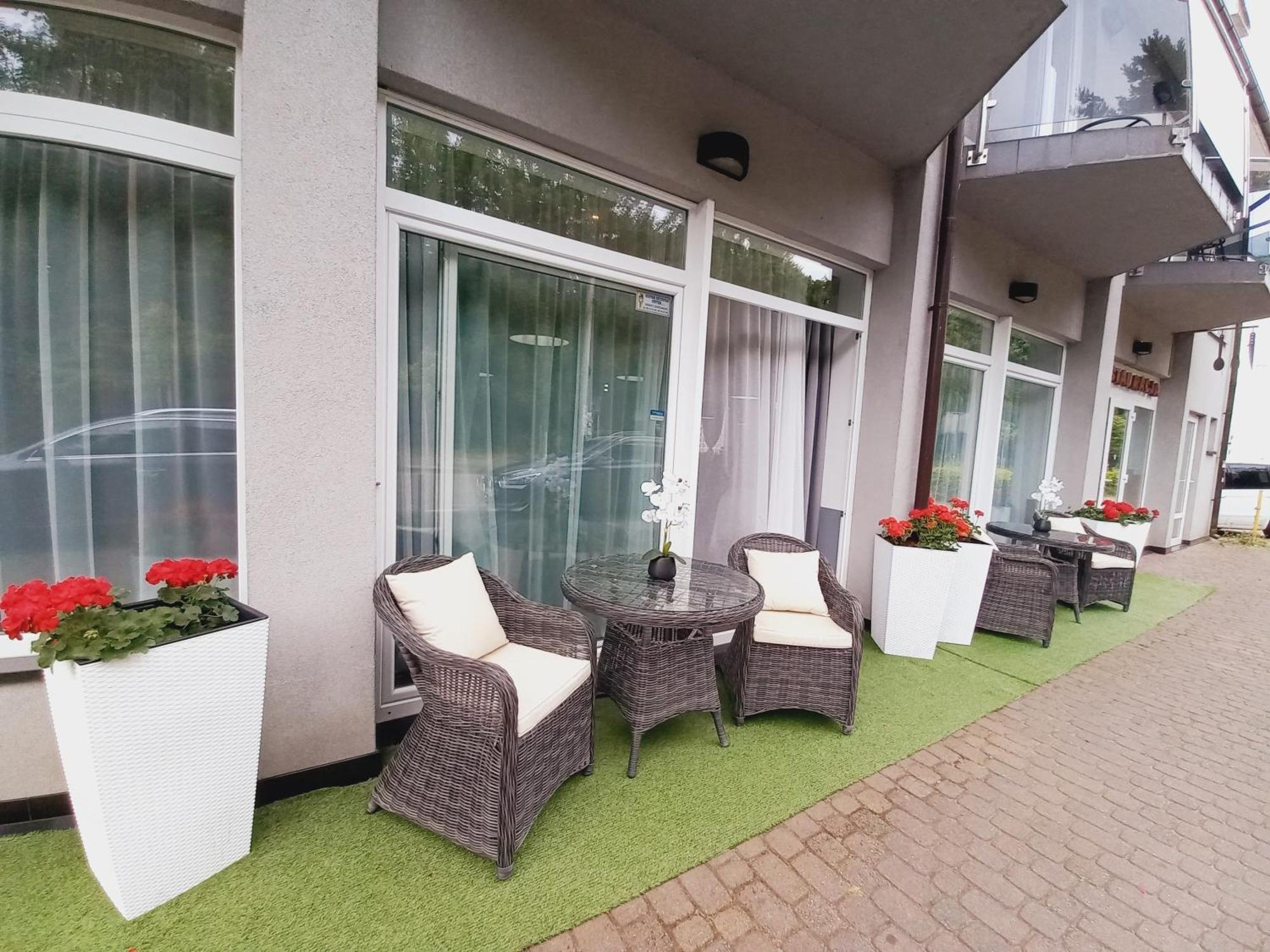 Plazowy Boss Z Restauracja 50 Metrow Od Morza
